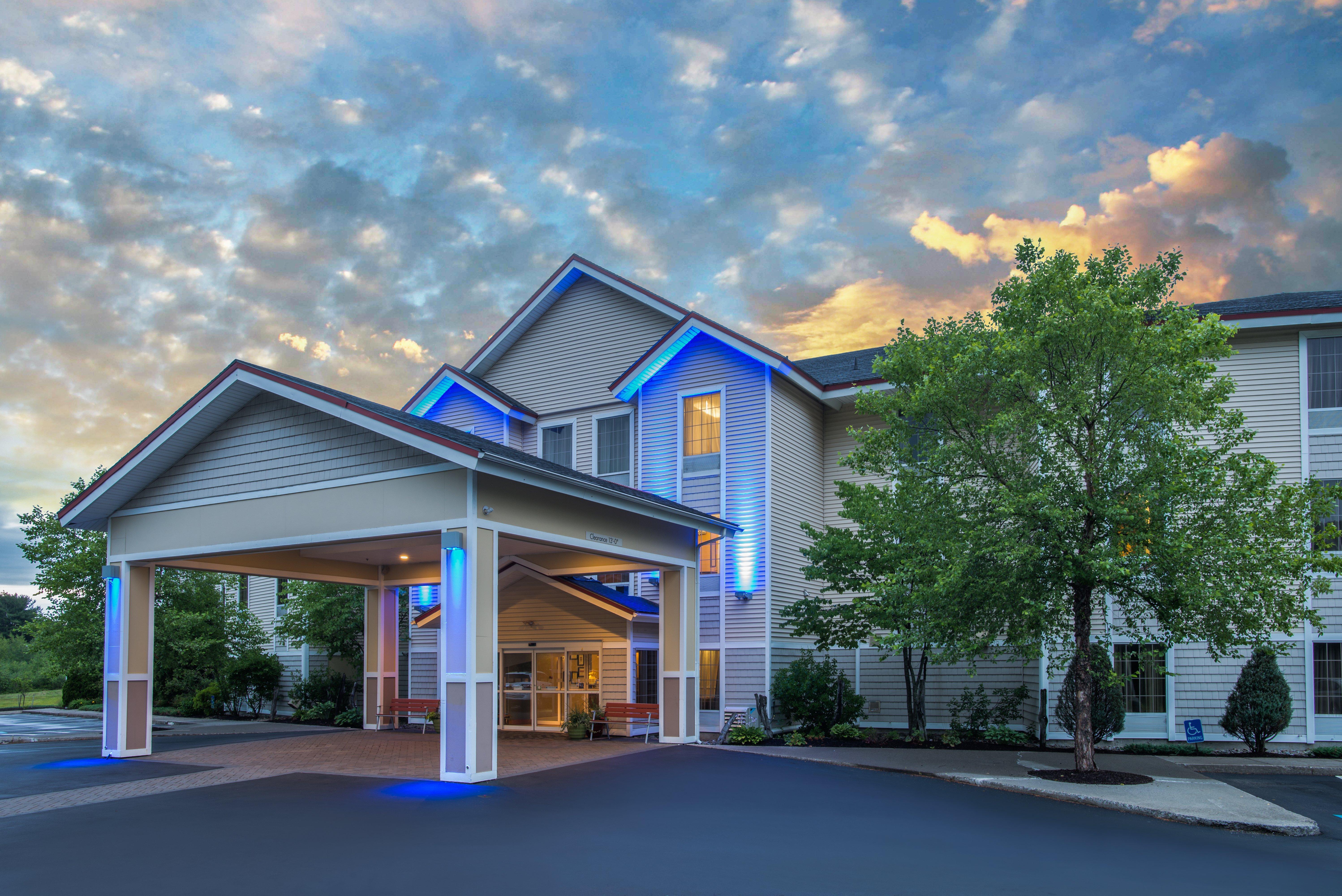 Holiday Inn Express Hotel & Suites Brattleboro By Ihg Exteriér fotografie