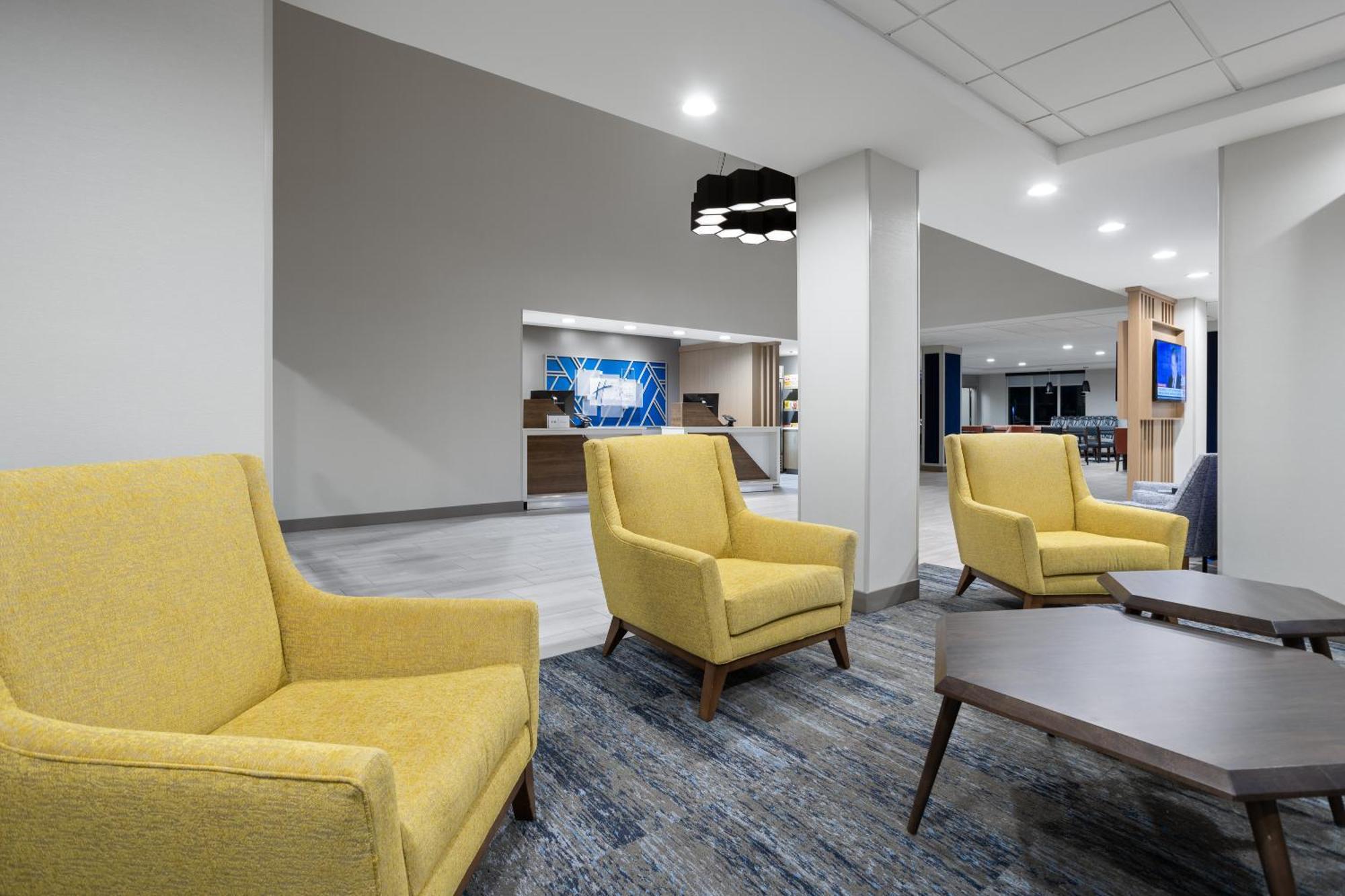 Holiday Inn Express Hotel & Suites Brattleboro By Ihg Exteriér fotografie