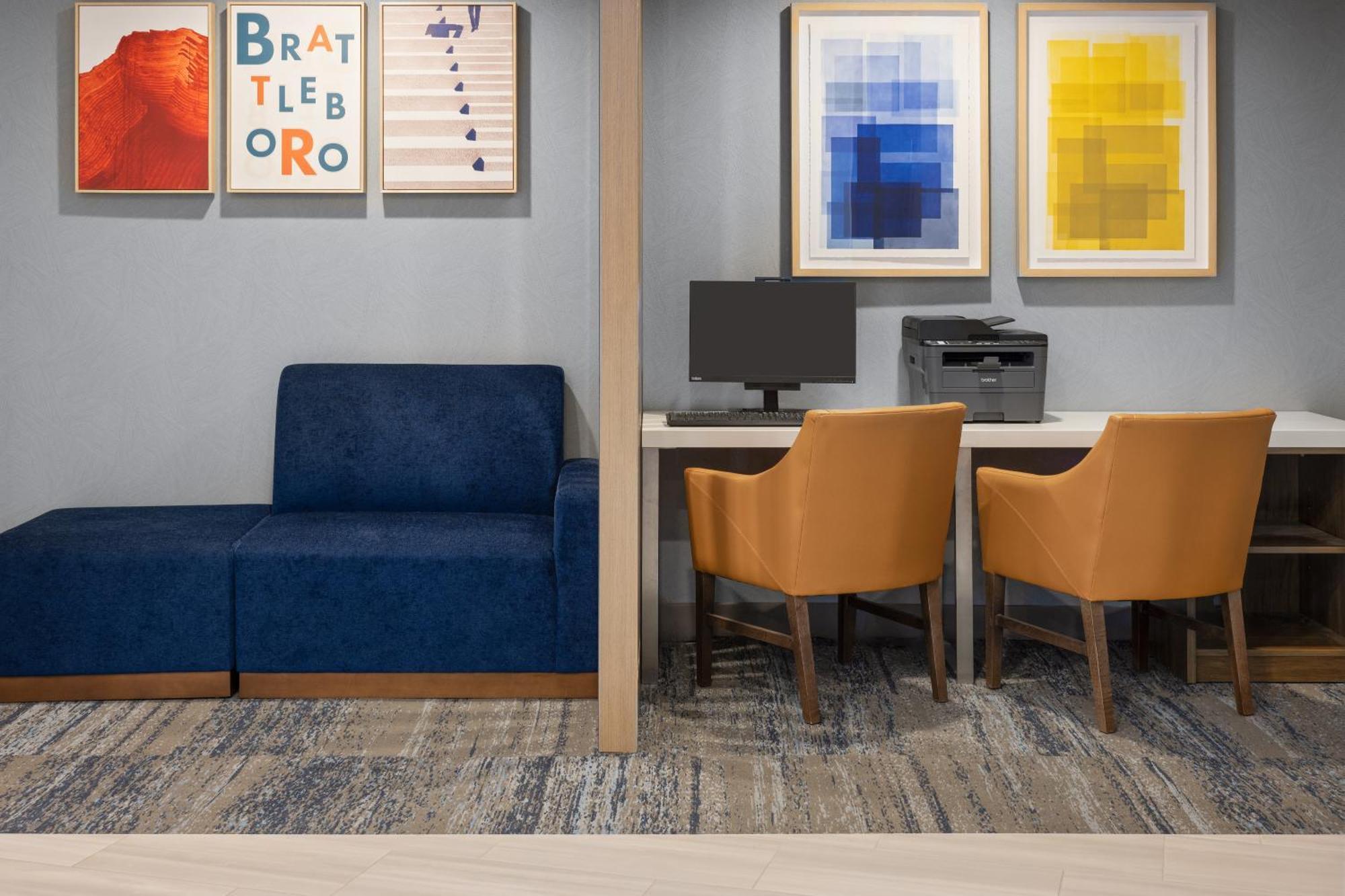 Holiday Inn Express Hotel & Suites Brattleboro By Ihg Exteriér fotografie