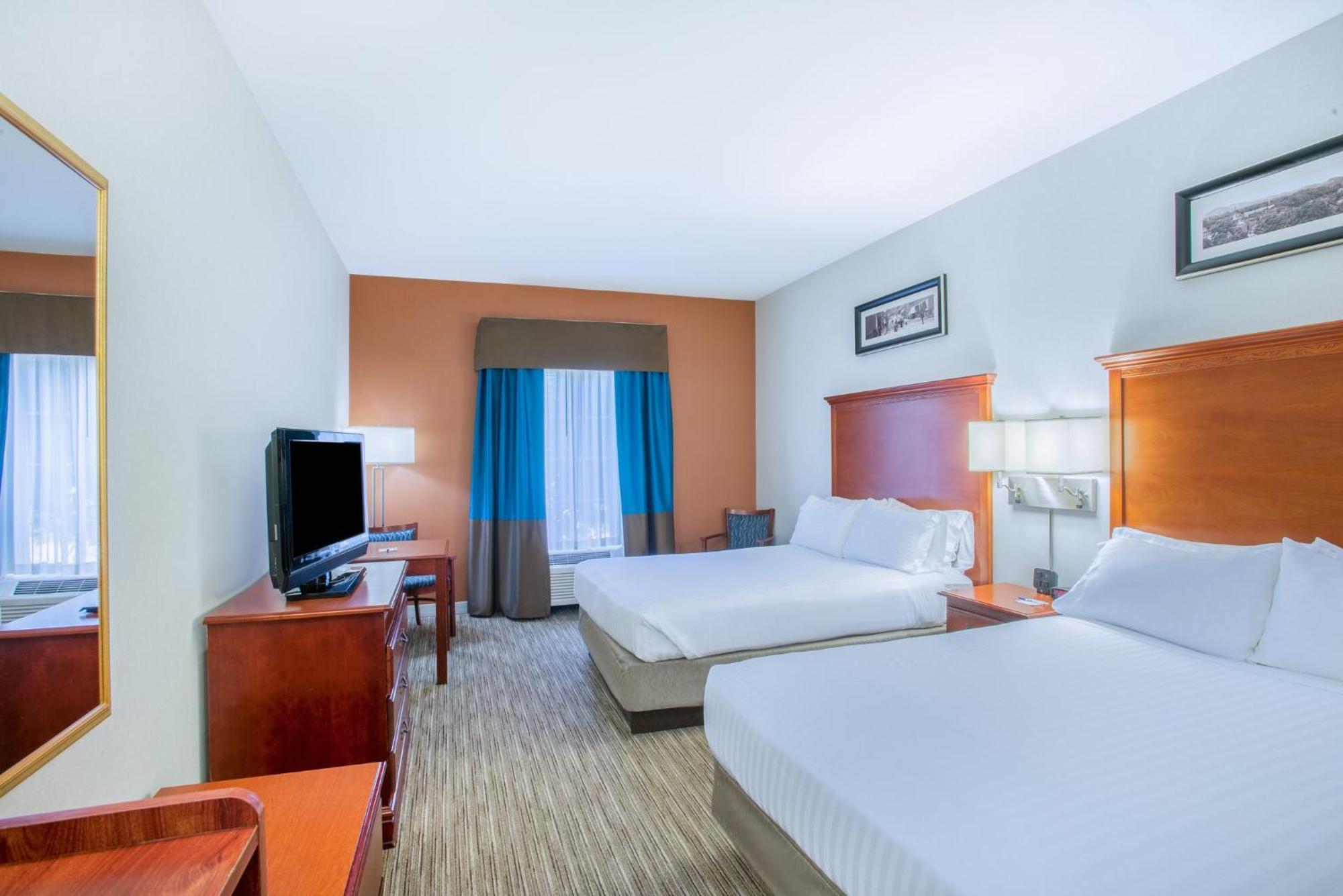Holiday Inn Express Hotel & Suites Brattleboro By Ihg Exteriér fotografie