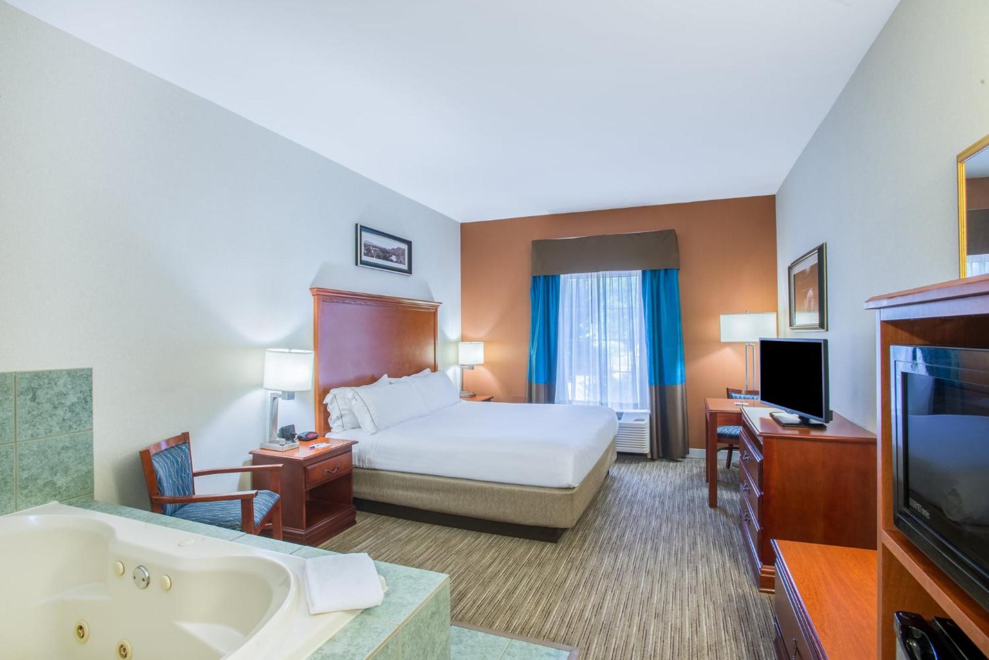 Holiday Inn Express Hotel & Suites Brattleboro By Ihg Exteriér fotografie